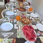 Vatica Bed and Breakfast 4*